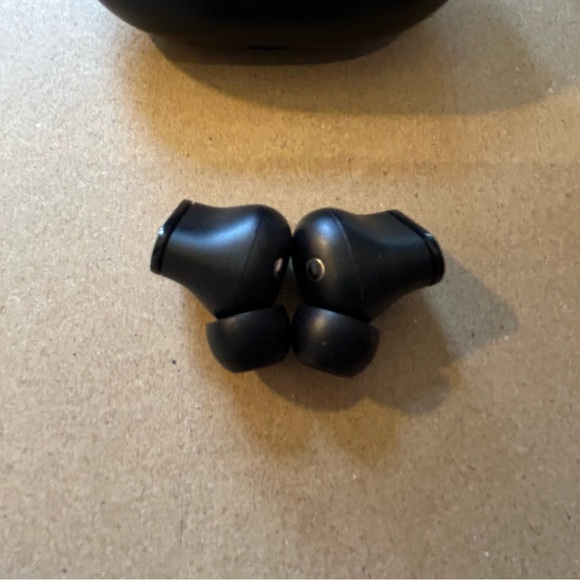 Beats Wireless Studio Buds - Picture 5 of 5